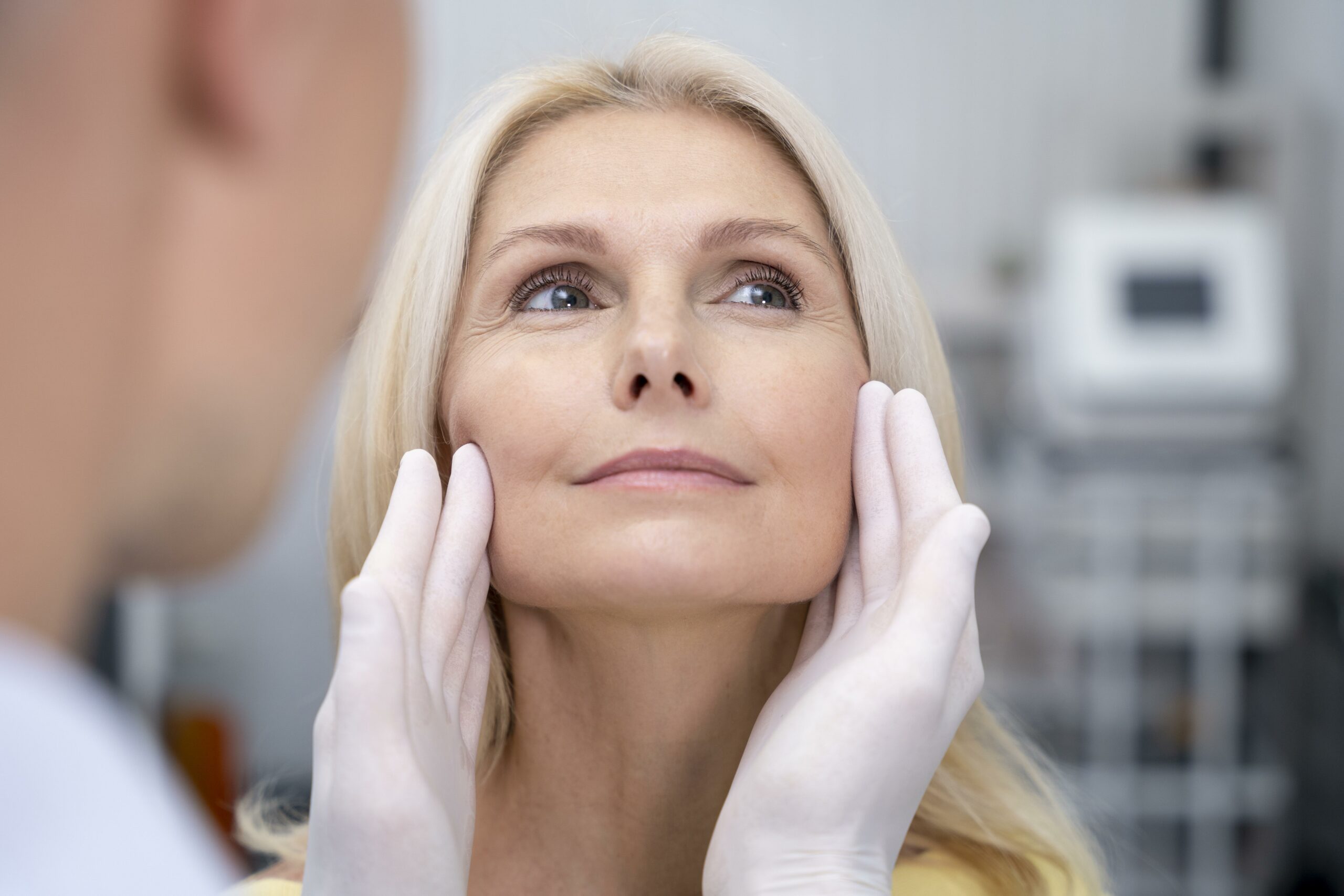 La cicatrisation après un lifting du visage | Dr. Nicolas Froget